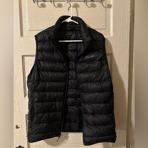 Eddie Bauer men’s puffy vest